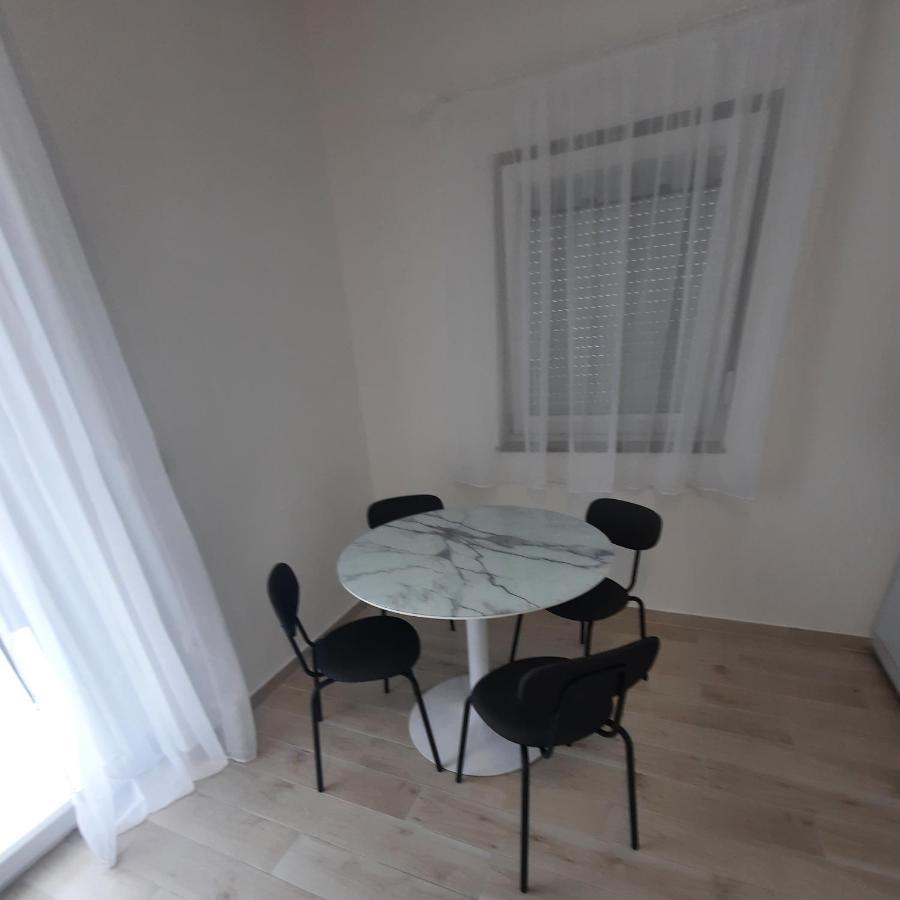 Apartments Matkovic Vir Dış mekan fotoğraf