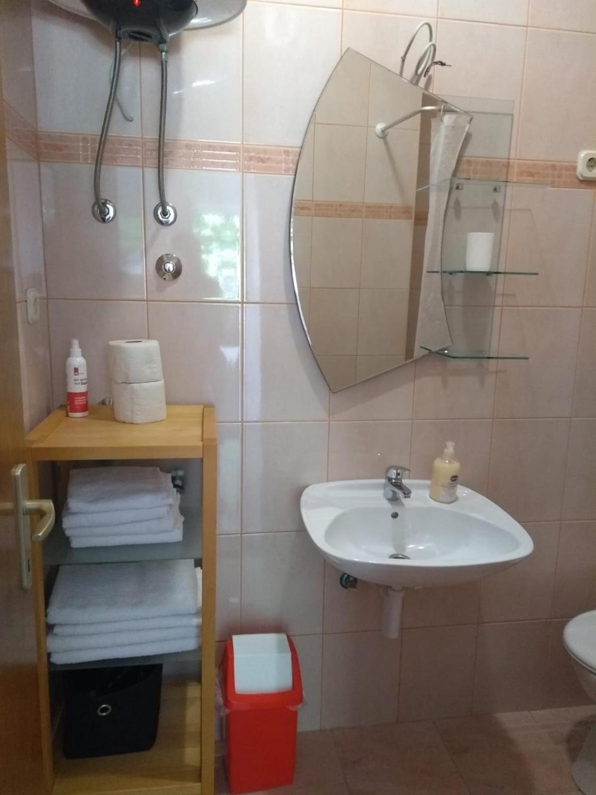 Apartments Matkovic Vir Dış mekan fotoğraf