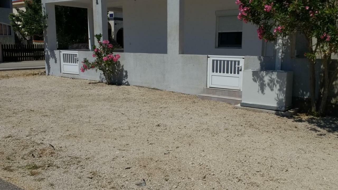 Apartments Matkovic Vir Dış mekan fotoğraf