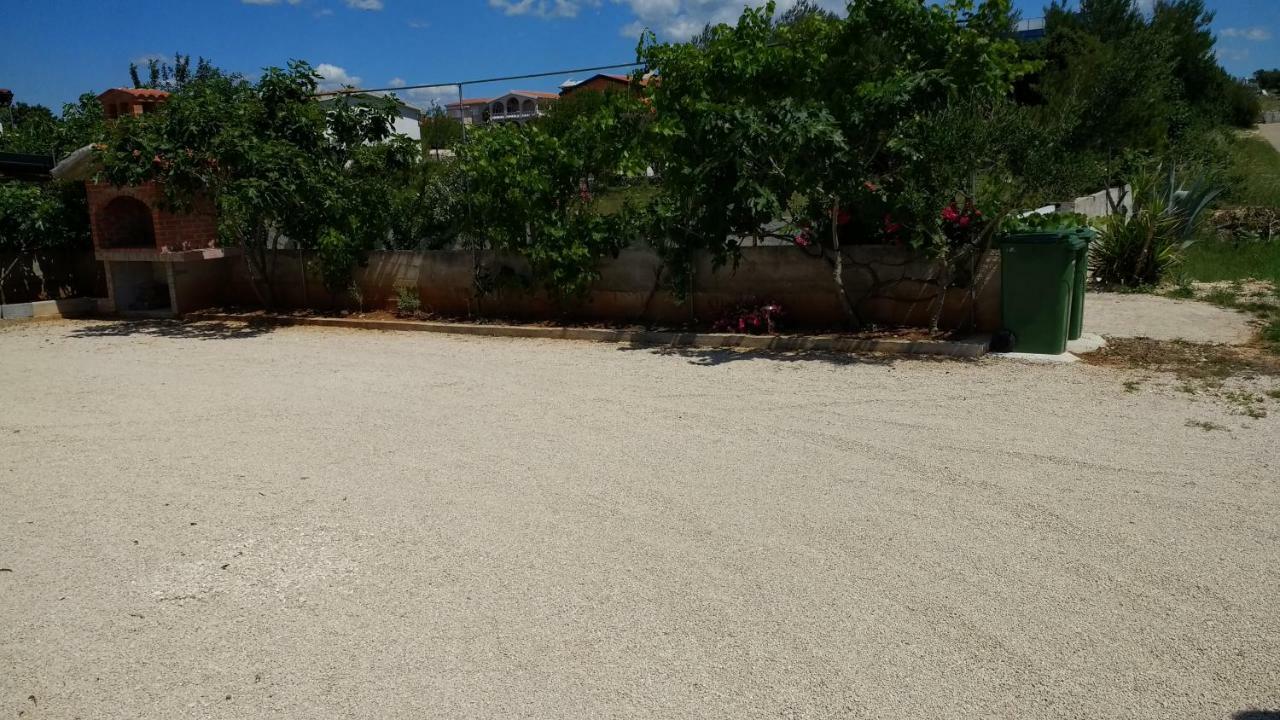 Apartments Matkovic Vir Dış mekan fotoğraf